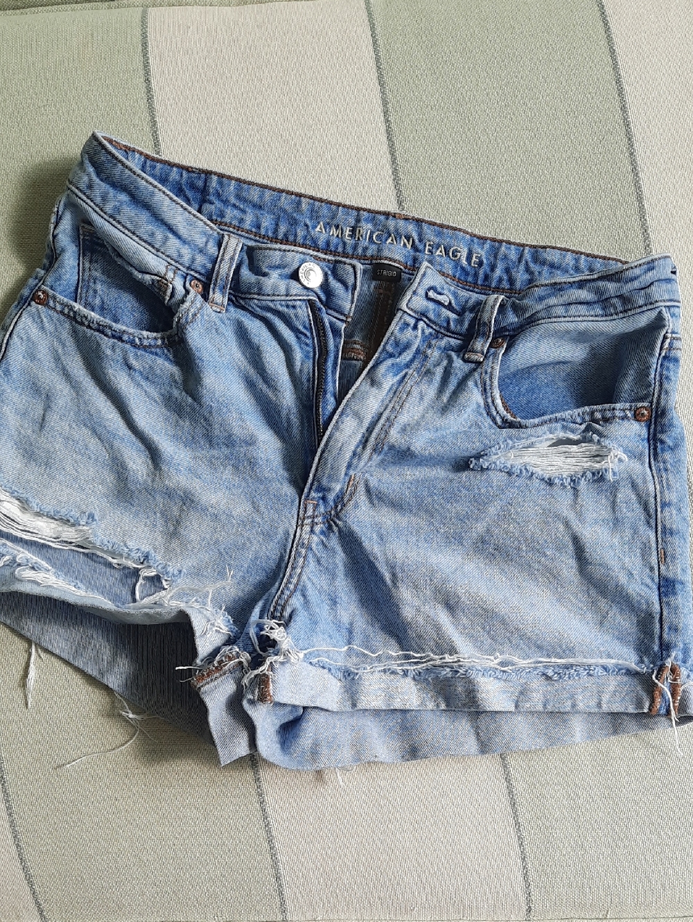 American Eagle Outfitters Faded Blue Distressed Denim Shorts Size 6